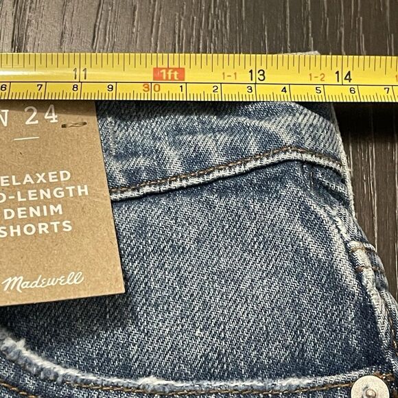 MADEWELL Relaxed Mid-Length Denim Jean Shorts Size 24 NWT Raw Hem Casual - Picture 13 of 13